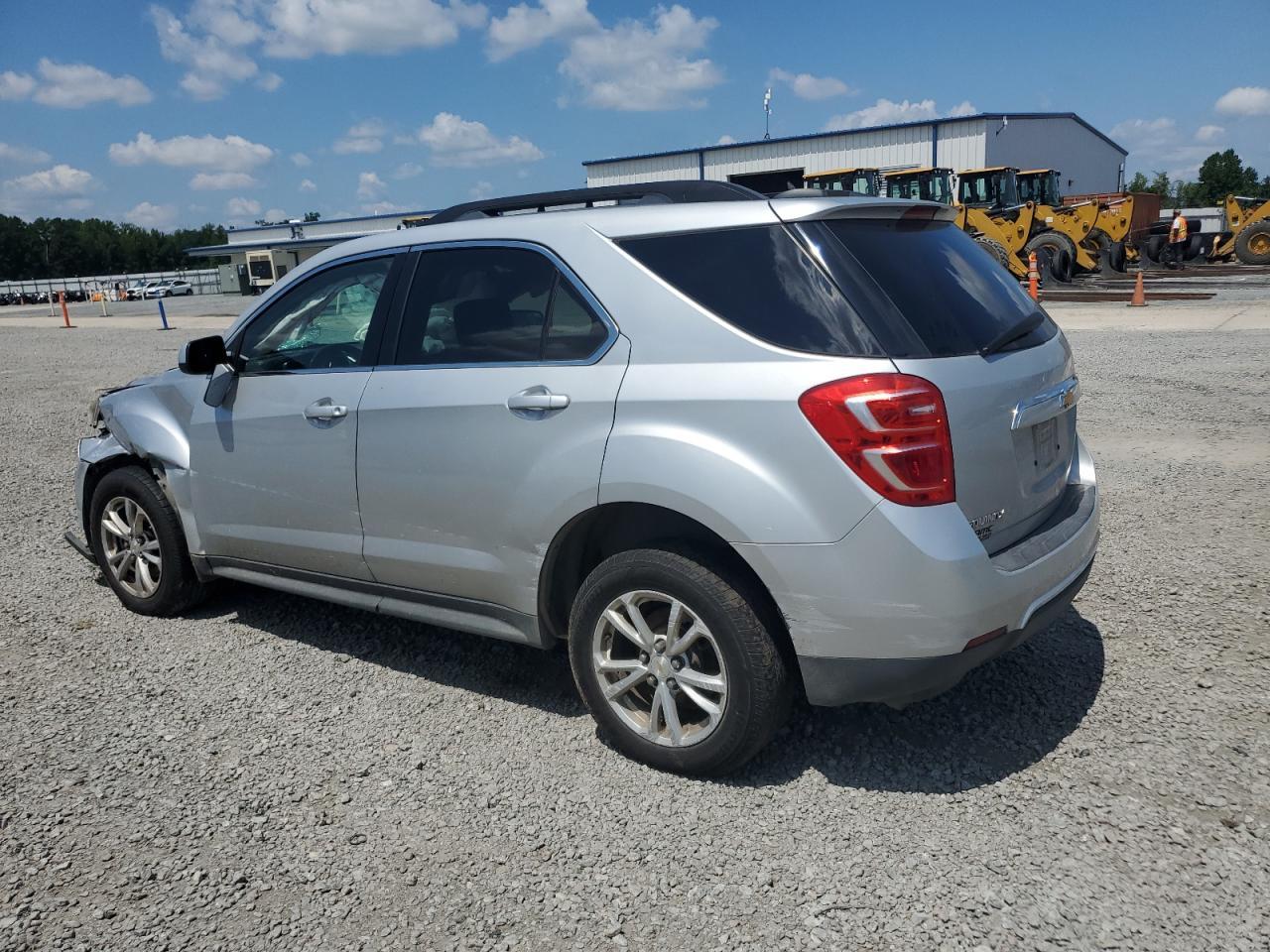 2017 Chevrolet Equinox Lt - Image 2