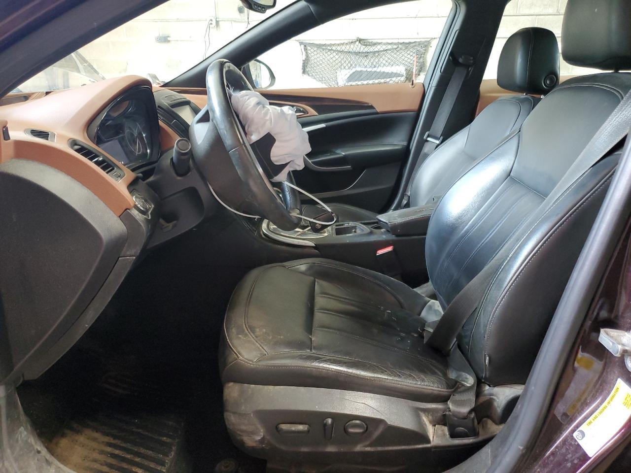 2017 Buick Regal Sport Touring - Image 7