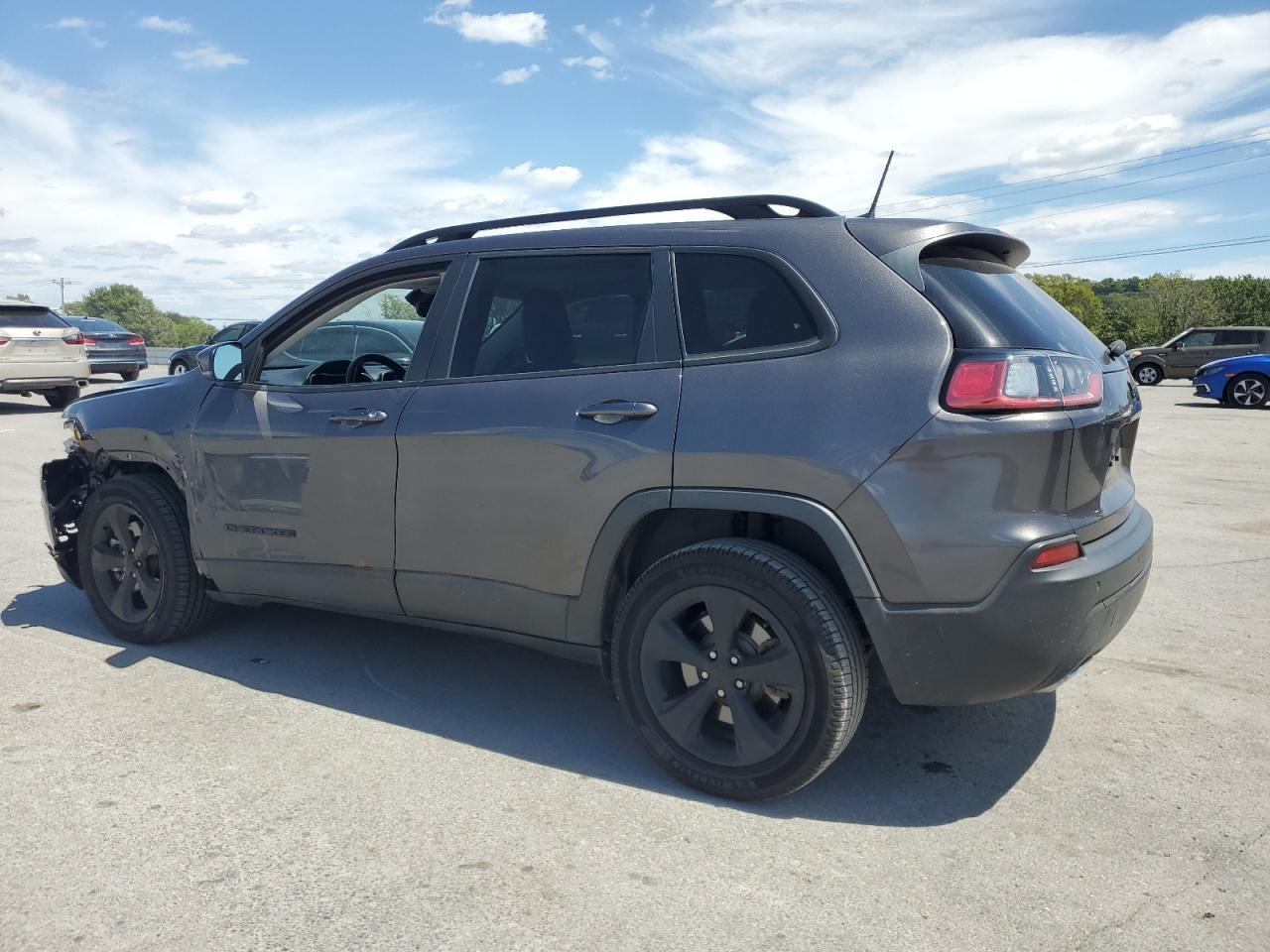 2019 Jeep Cherokee Latitude Plus - Image 2