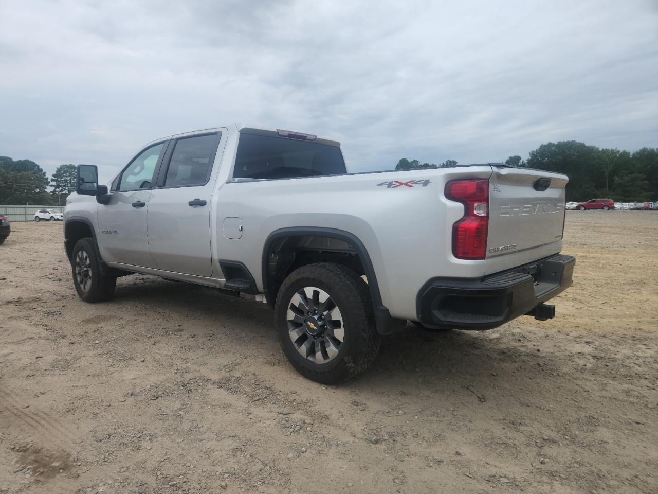 2023 Chevrolet Silverado K2500 Custom - Image 2