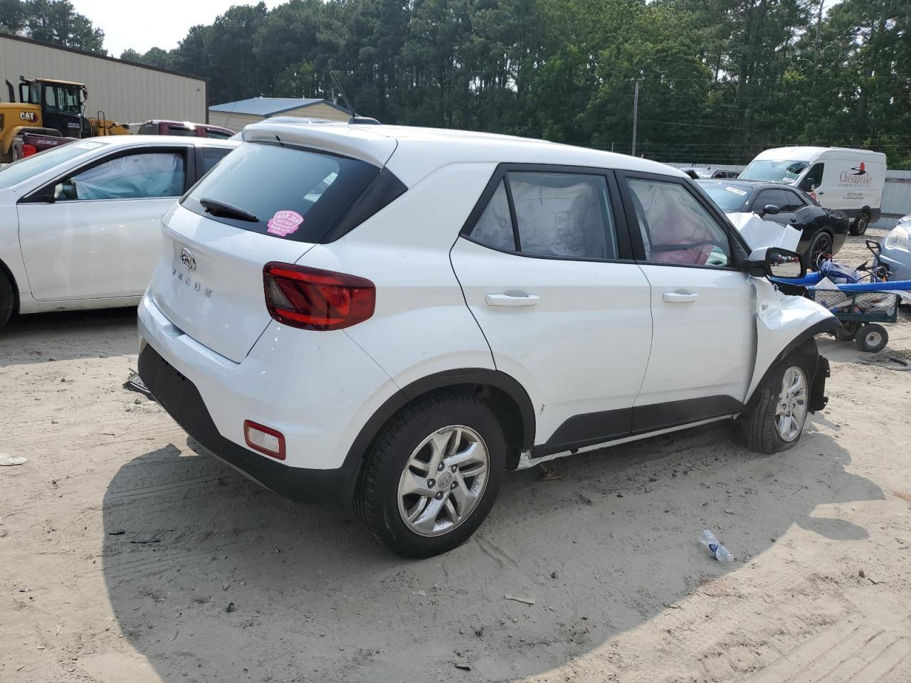 2025 Hyundai Venue Se - Фото 3