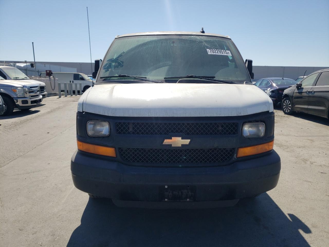 2016 Chevrolet Express G2500 - Фото 5