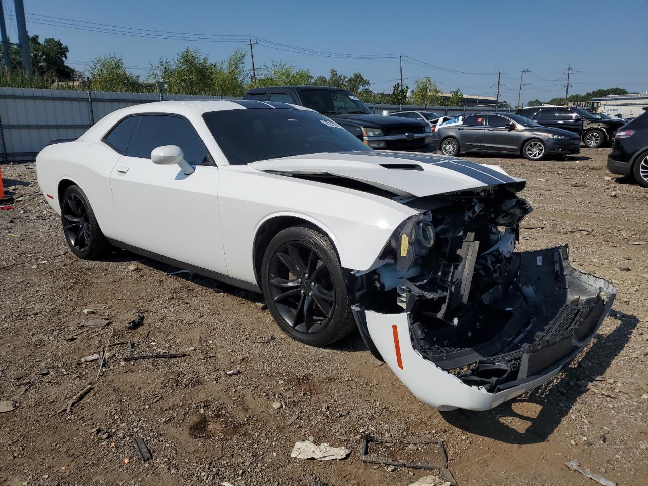 2016 Dodge Challenger Sxt - Image 4