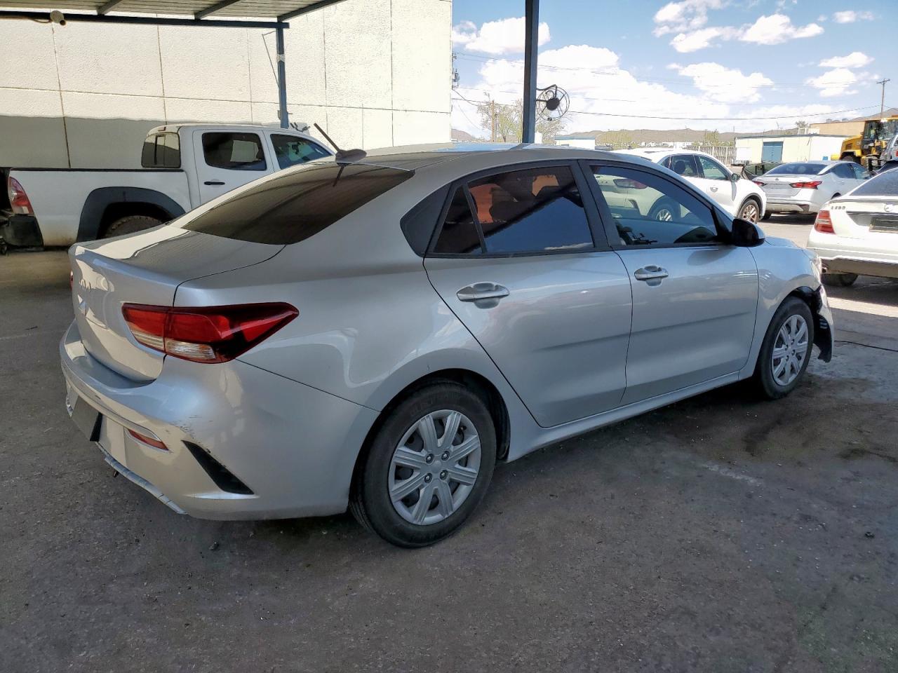 2022 Kia Rio Lx - Фото 3