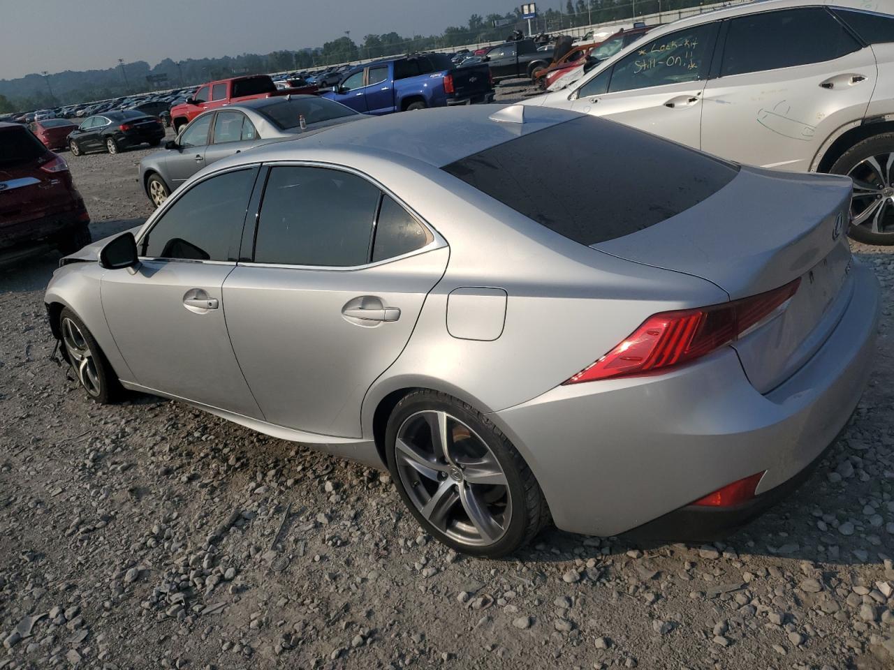 2017 Lexus Is 300 - Фото 2