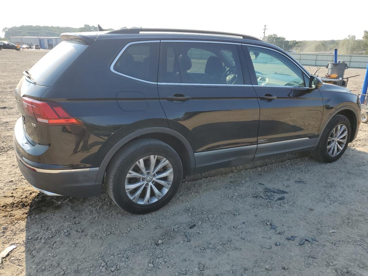 2018 Volkswagen Tiguan Se - Фото 3