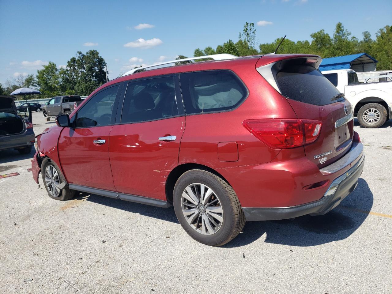 2017 Nissan Pathfinder S - Image 2