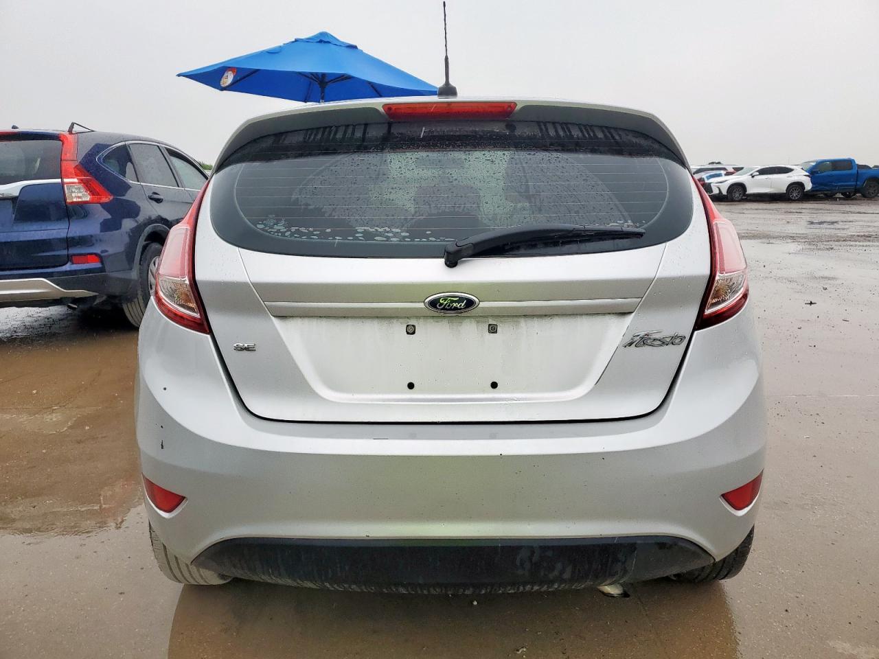 2016 Ford Fiesta Se - Фото 6