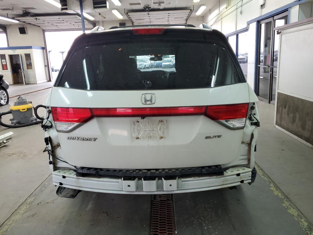 2015 Honda Odyssey Touring - Фото 6
