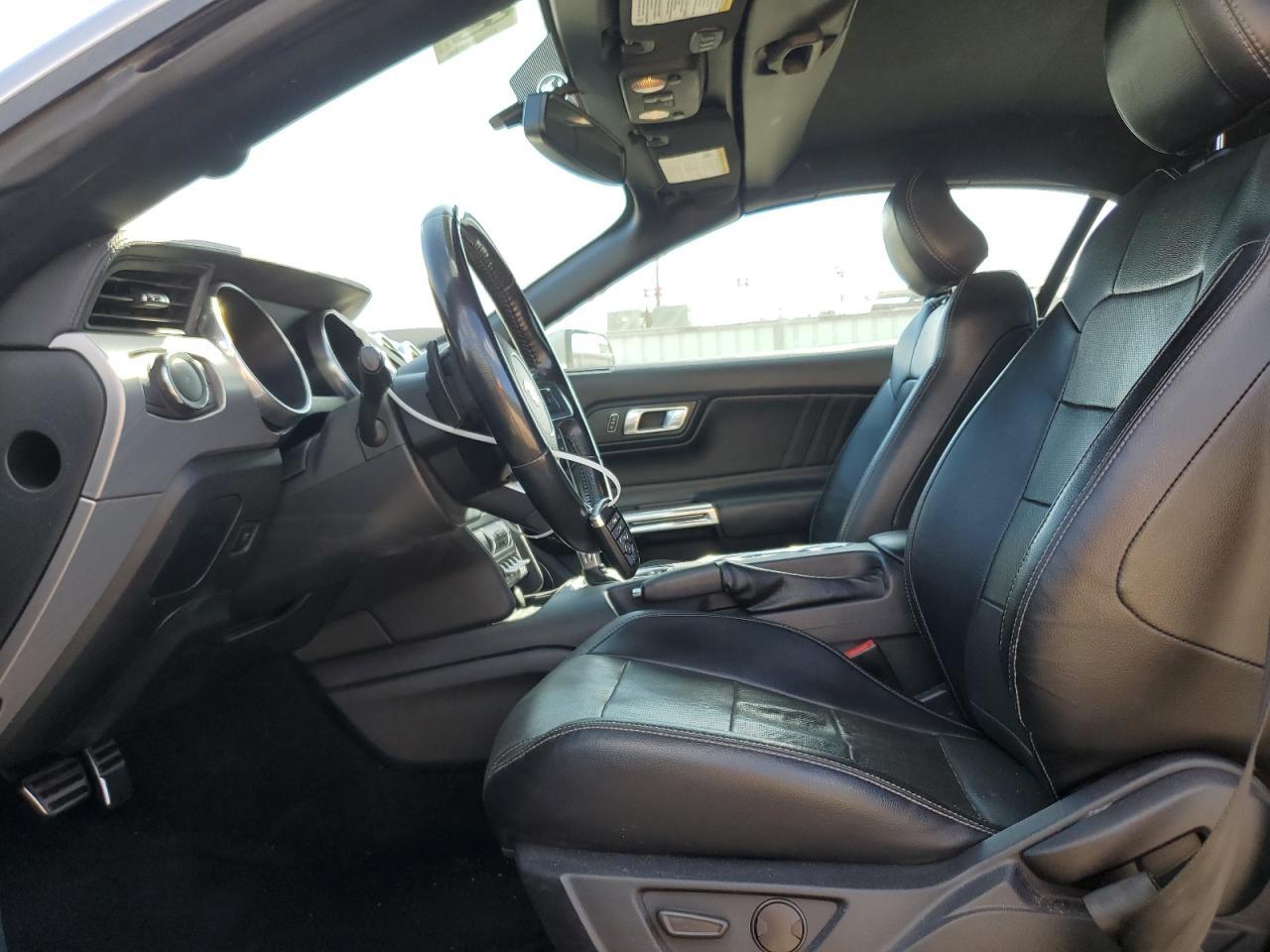 2020 Ford Mustang - Image 7