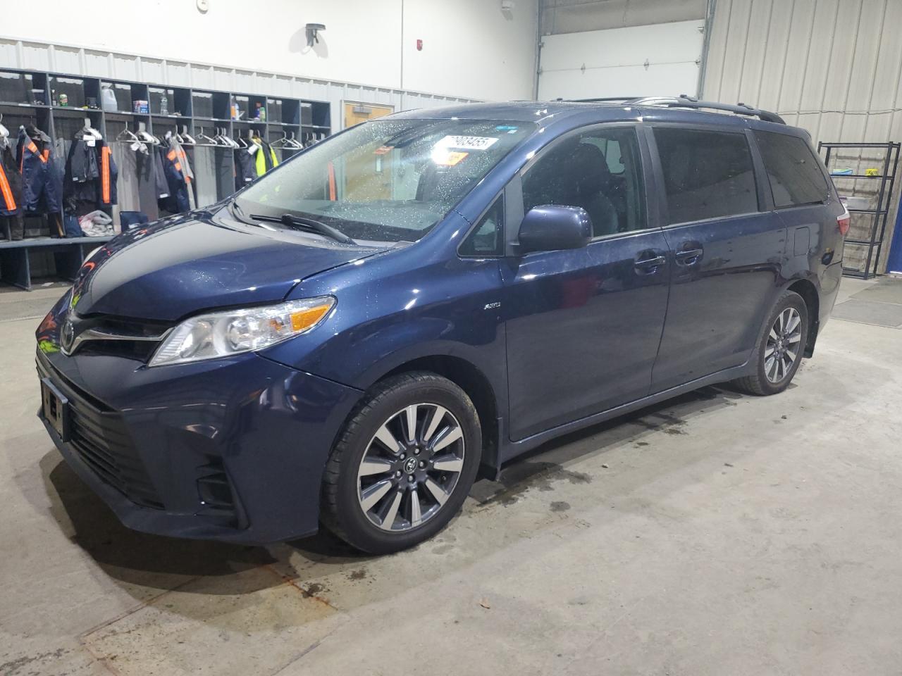2018 Toyota Sienna Le 7-Passenger