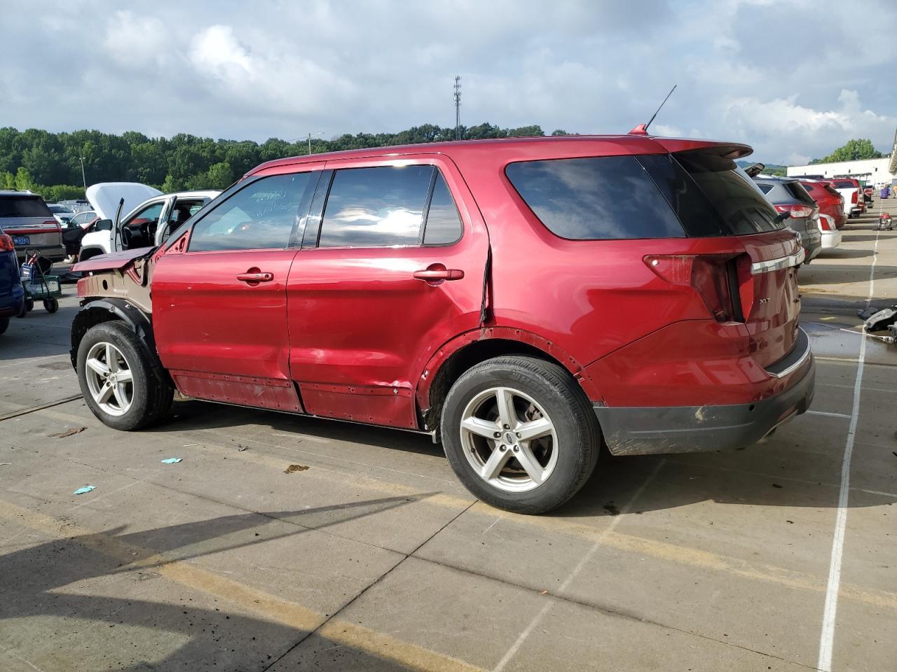 2018 Ford Explorer Xlt - Фото 2