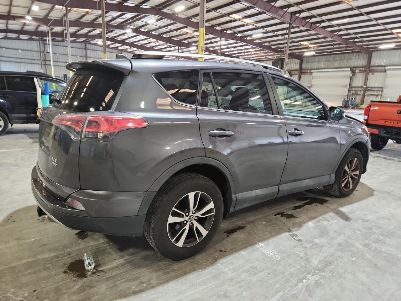 2018 Toyota Rav4 Adventure - Фото 3