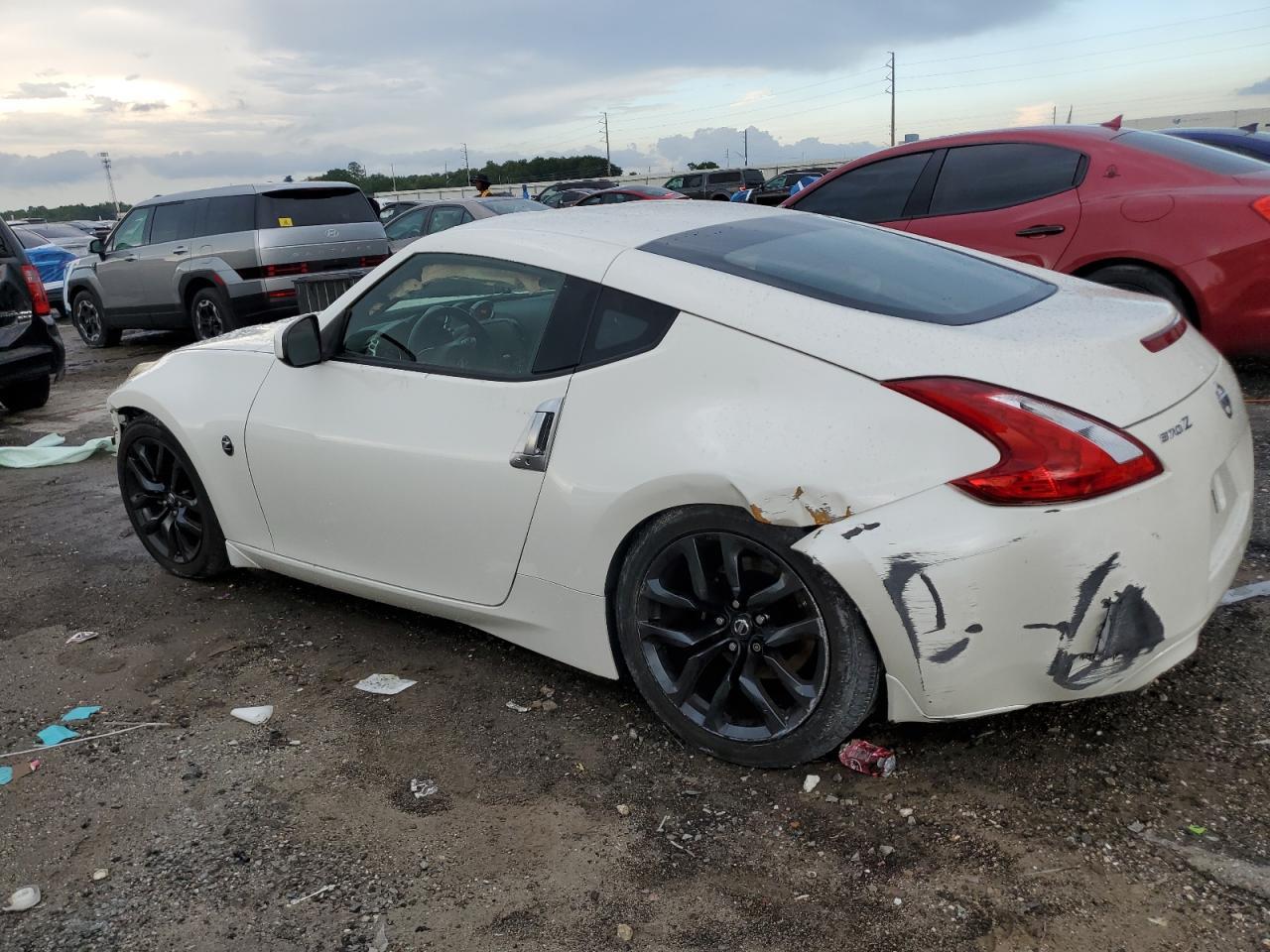 2017 Nissan 370Z Base - Image 2
