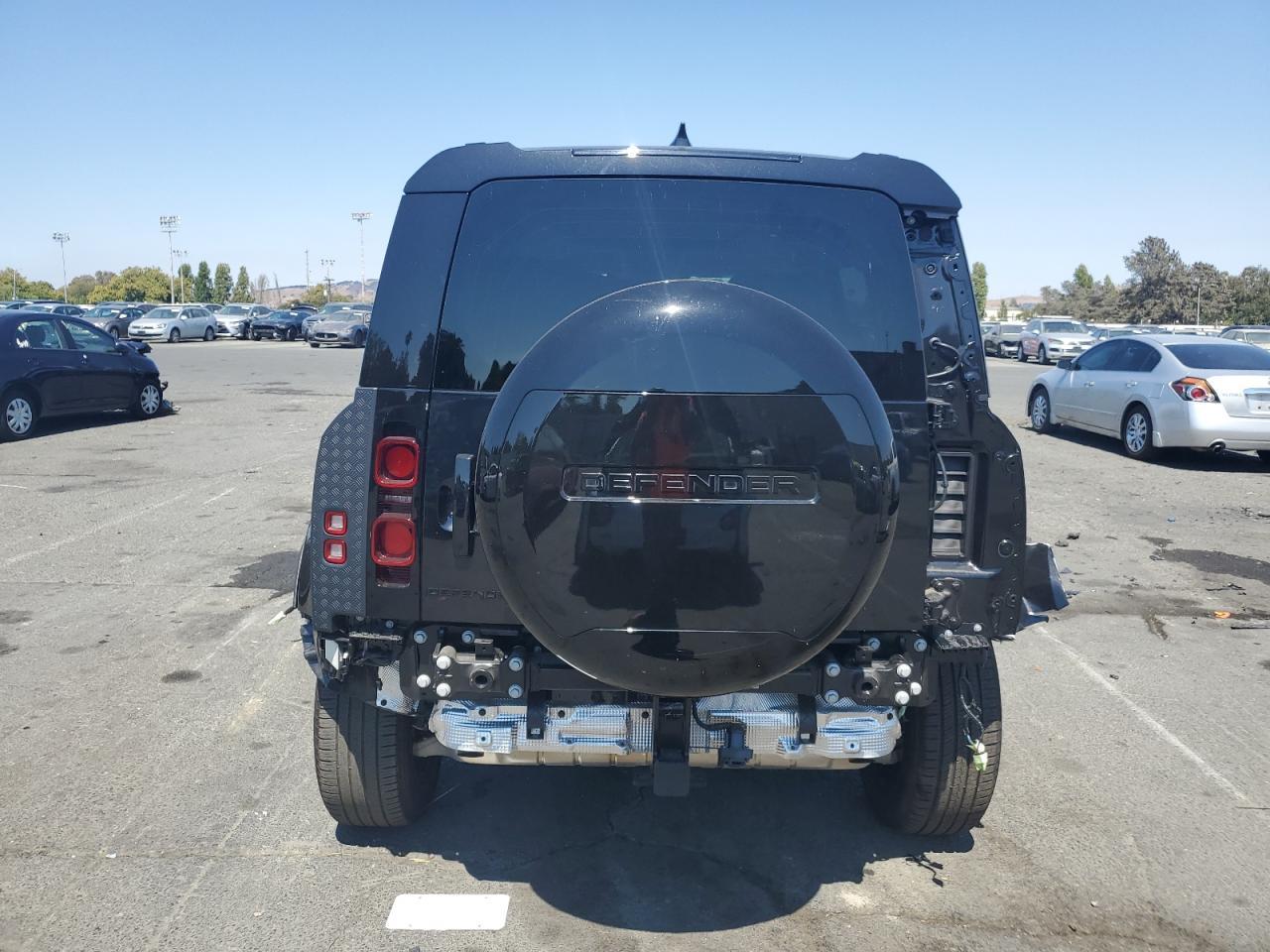 2024 Land Rover Defender 110 S - Фото 6