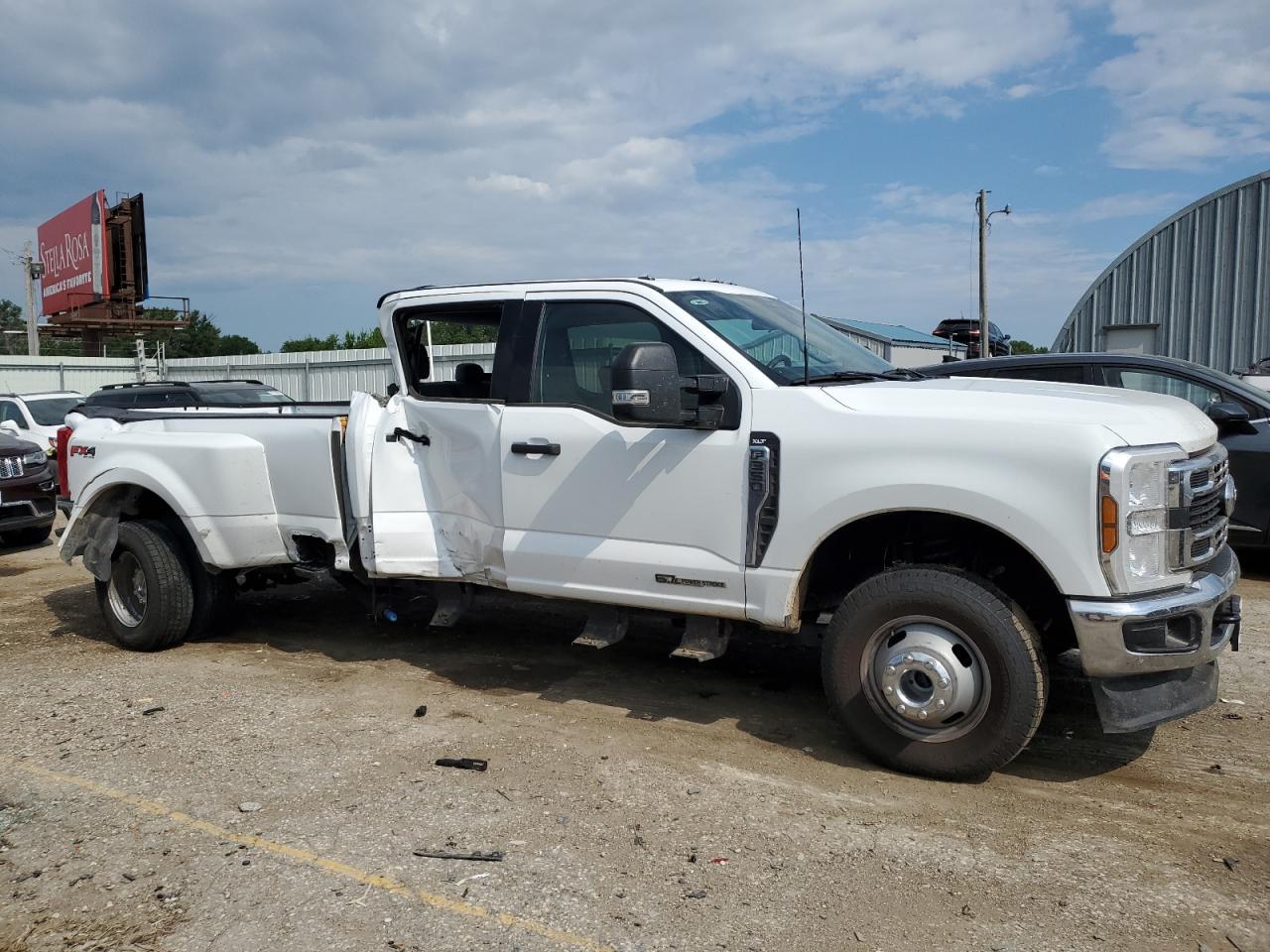 2024 Ford F350 Super Duty - Фото 4
