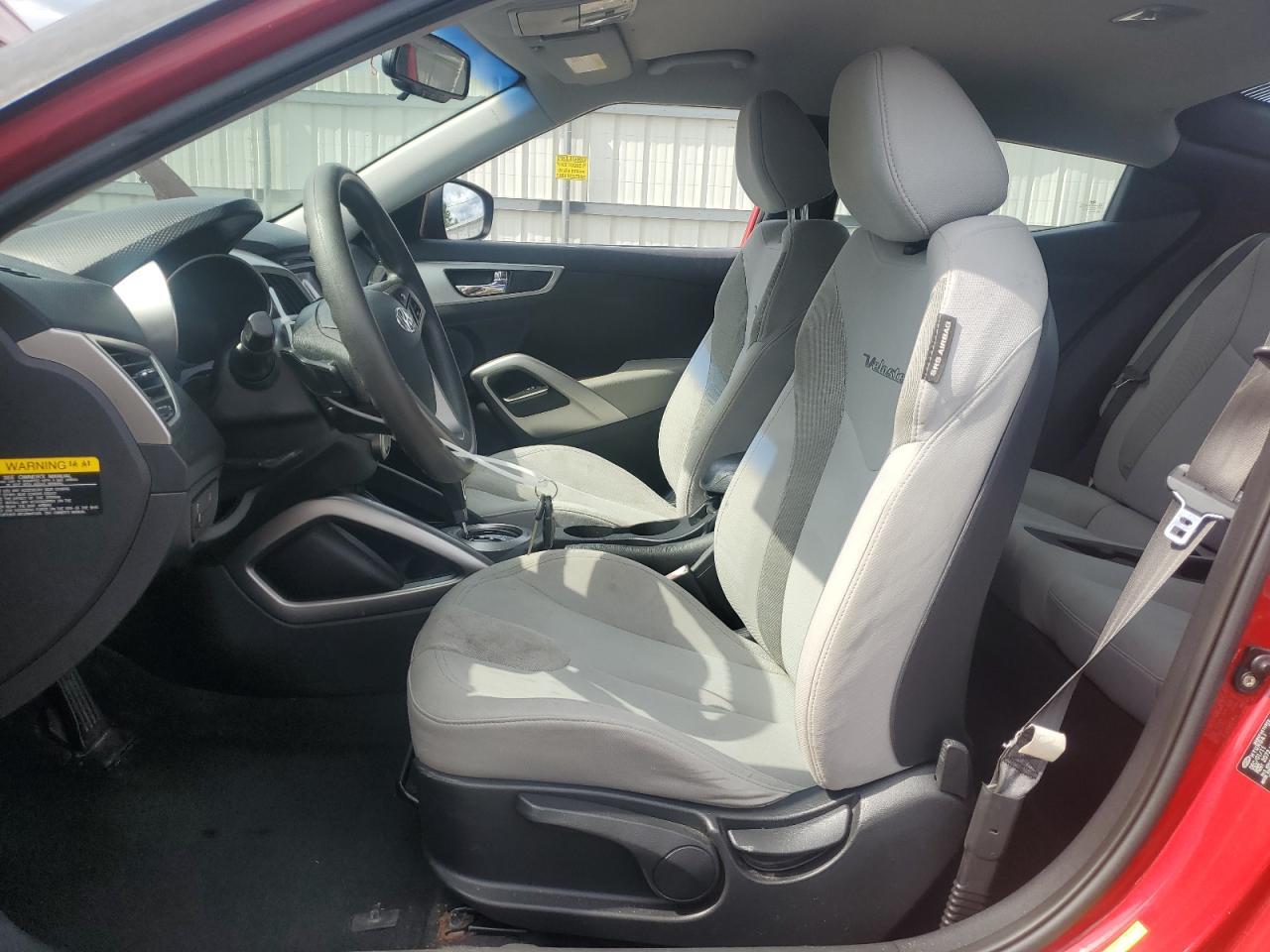 2012 Hyundai Veloster Base - Фото 7