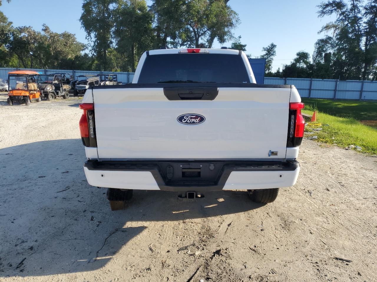 2024 Ford F150 Lightning Xlt - Фото 6