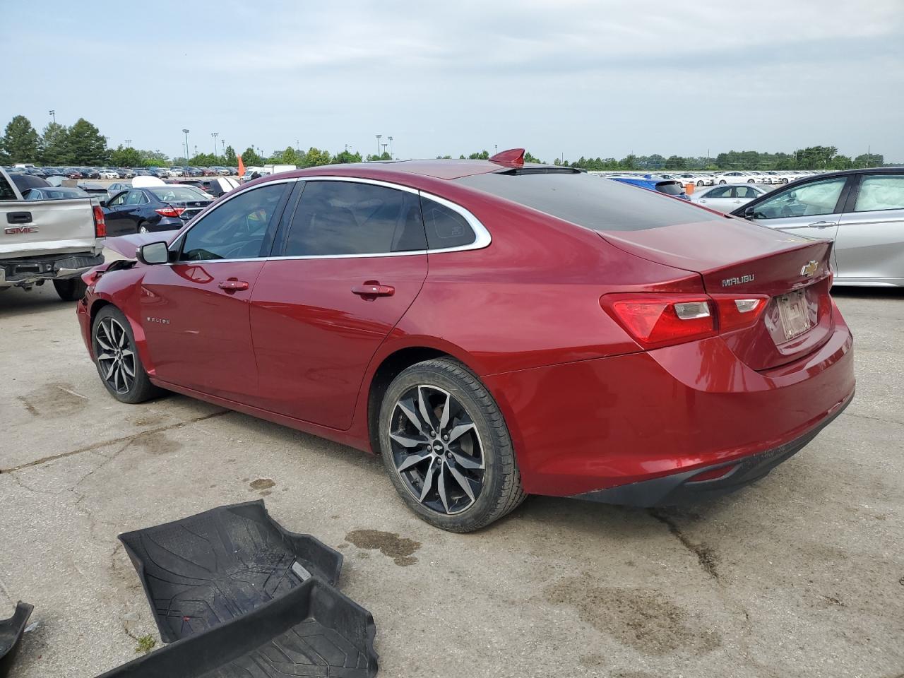 2017 Chevrolet Malibu Lt - Image 2