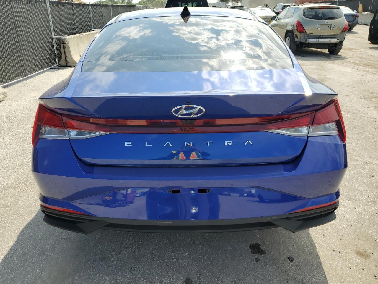 2023 Hyundai Elantra Sel - Фото 6