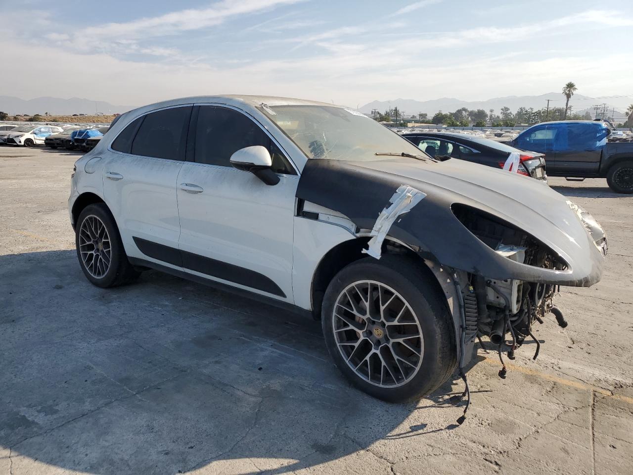 2016 Porsche Macan S - Image 4