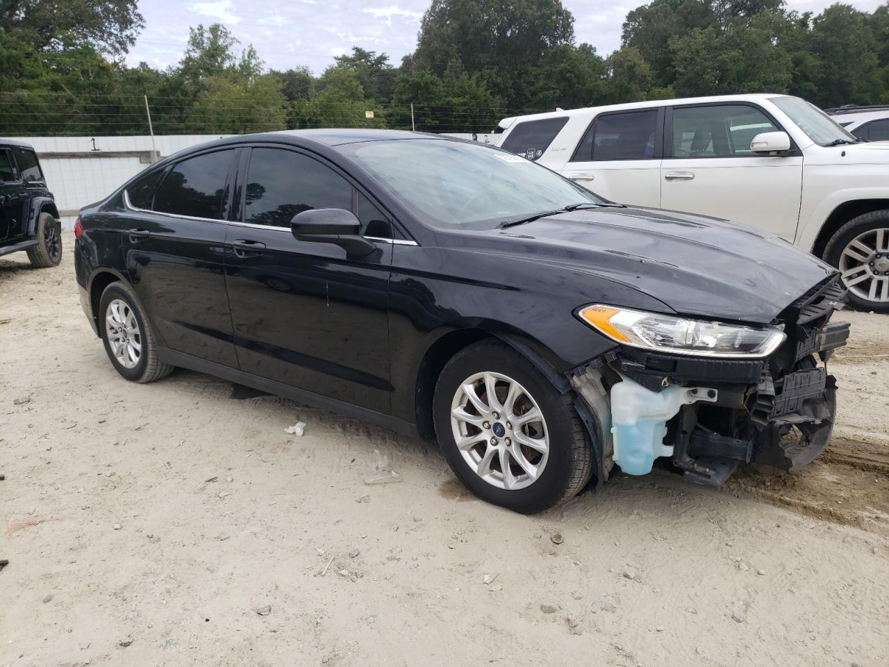 2015 Ford Fusion S - Фото 4