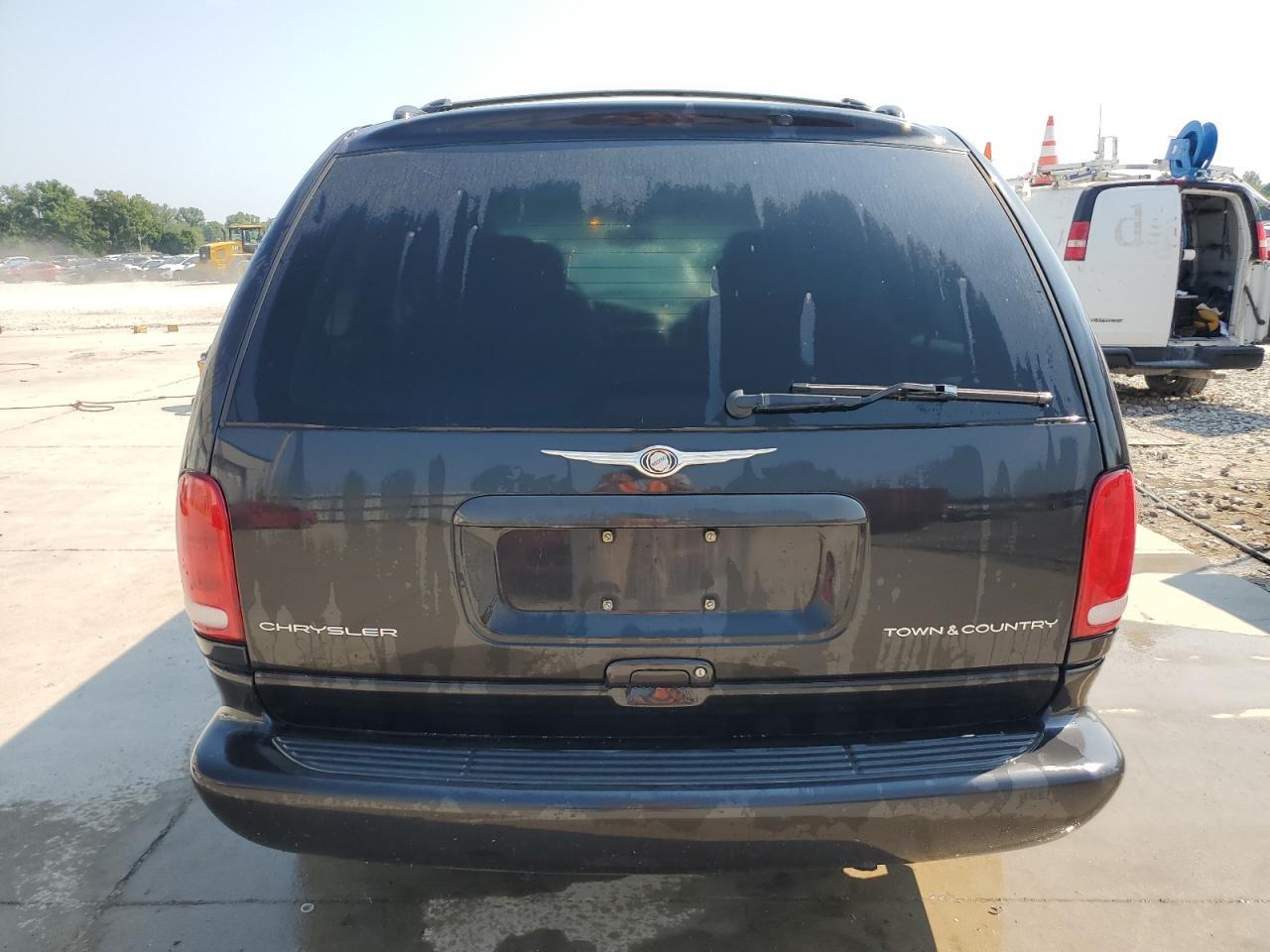 2000 Chrysler Town & Country Limited - Фото 6