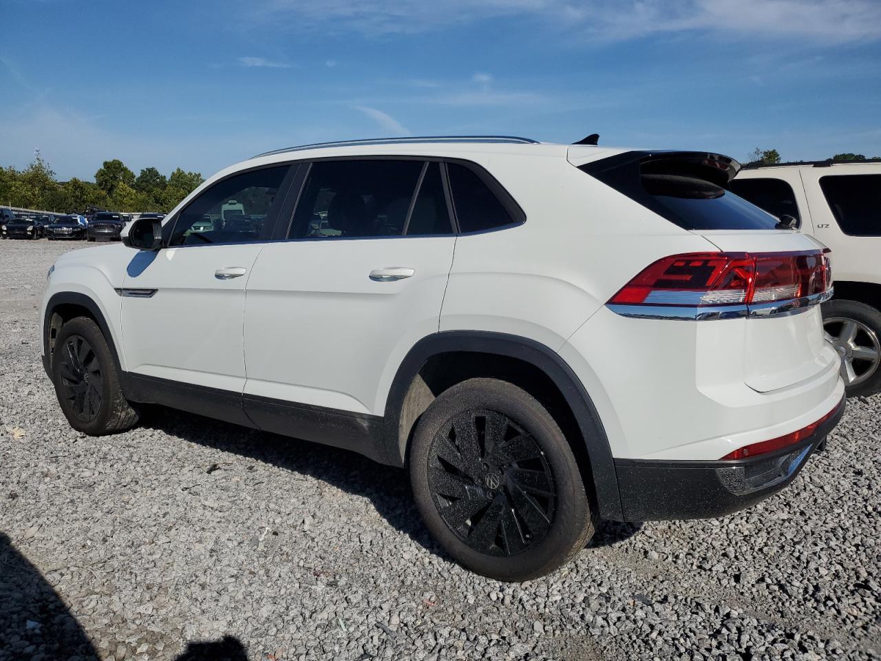 2024 Volkswagen Atlas Cross Sport Se - Image 2
