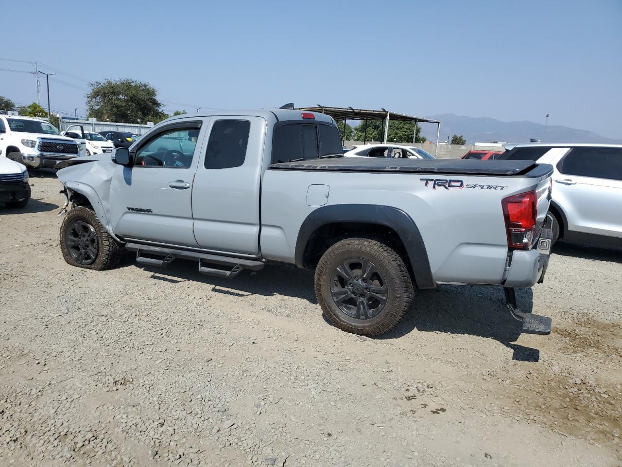 2018 Toyota Tacoma Access Cab - Image 2