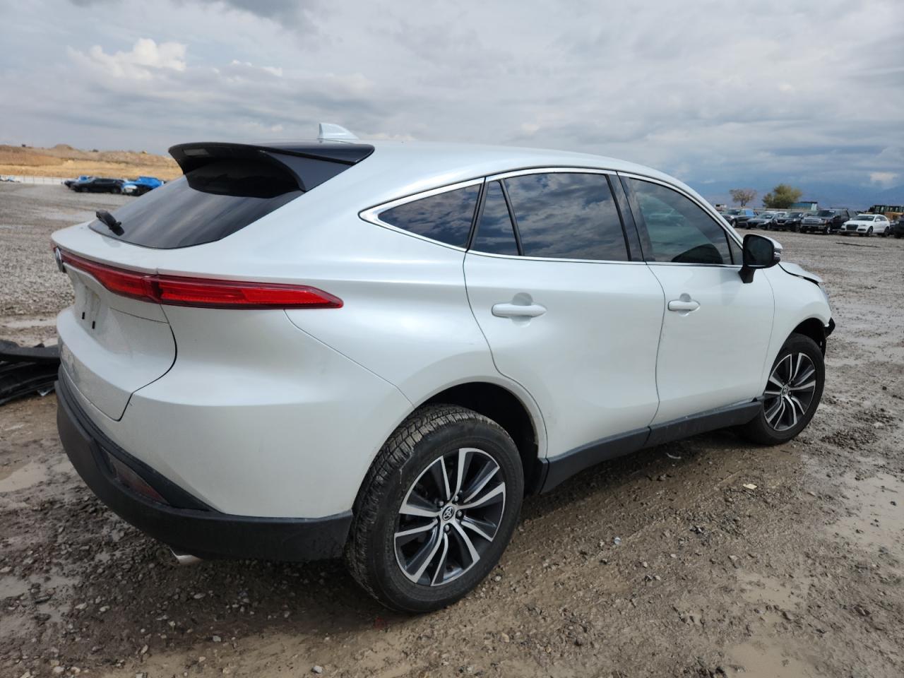 2024 Toyota Venza Le - Фото 3