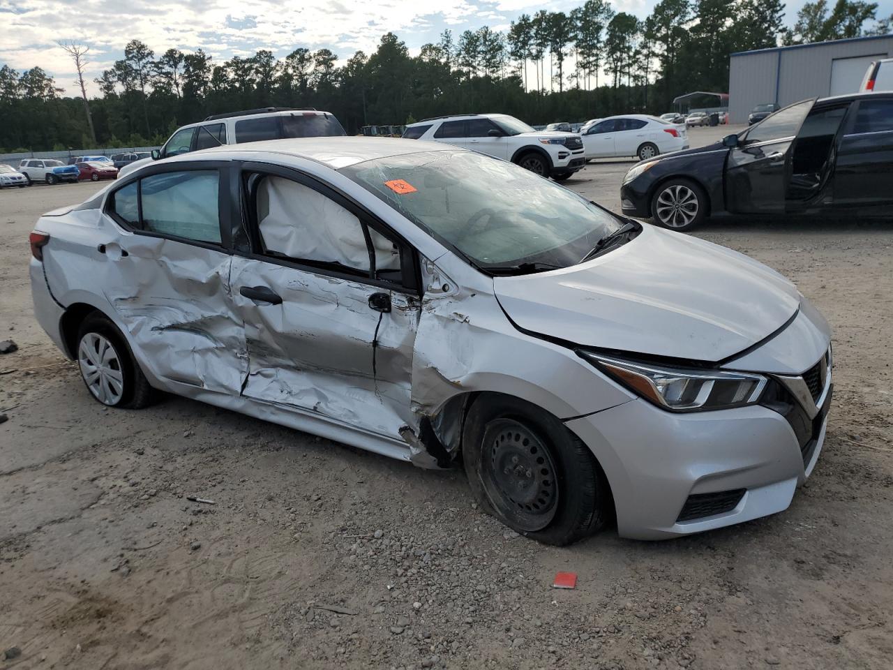 2020 Nissan Versa S - Фото 4