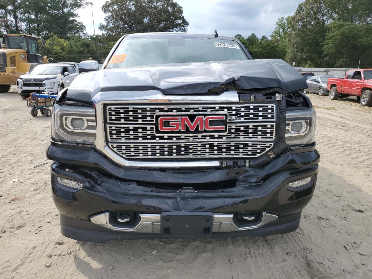 2017 GMC Sierra K1500 Denali - Image 5