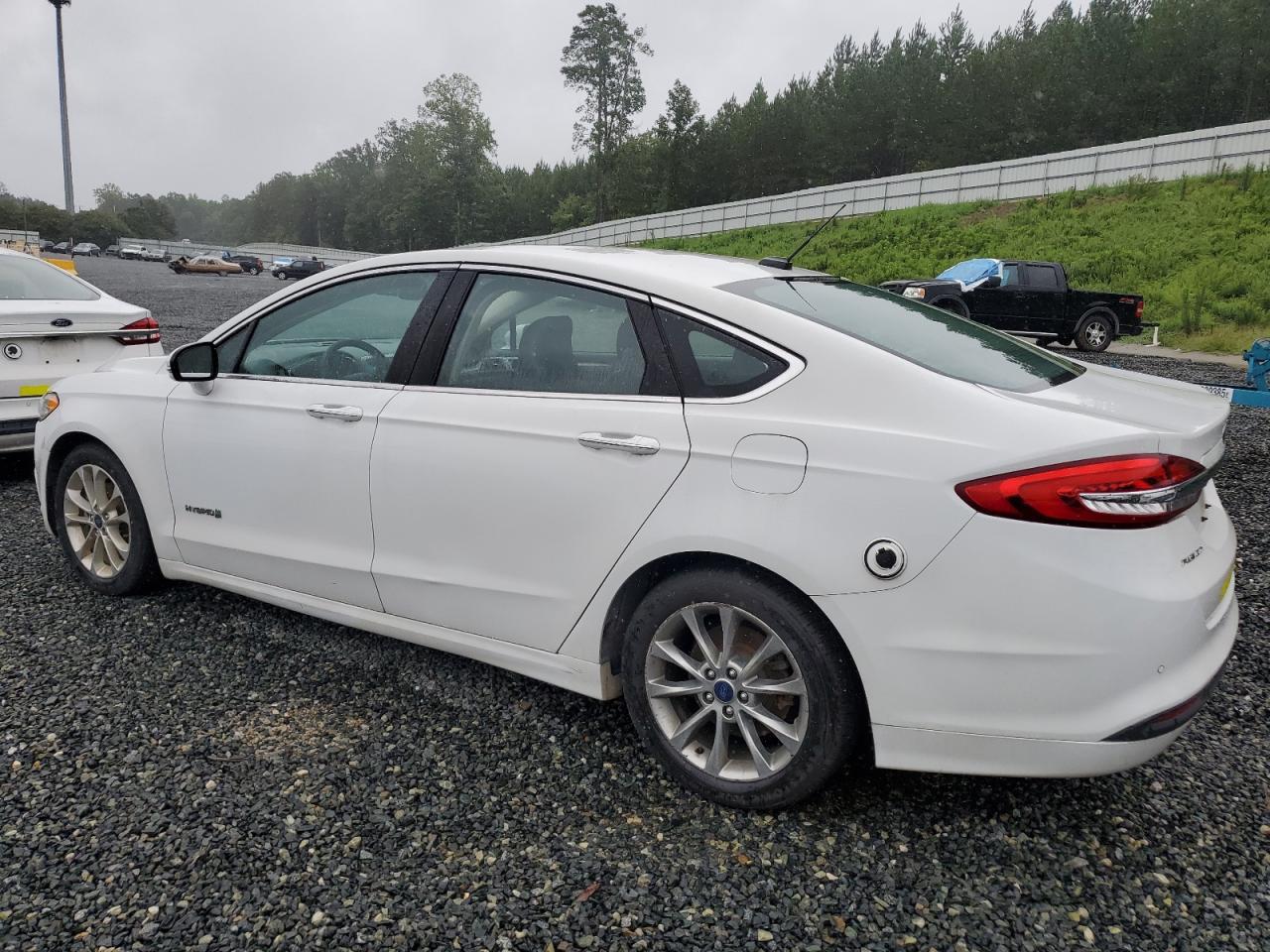 2017 Ford Fusion Se Hybrid - Фото 2