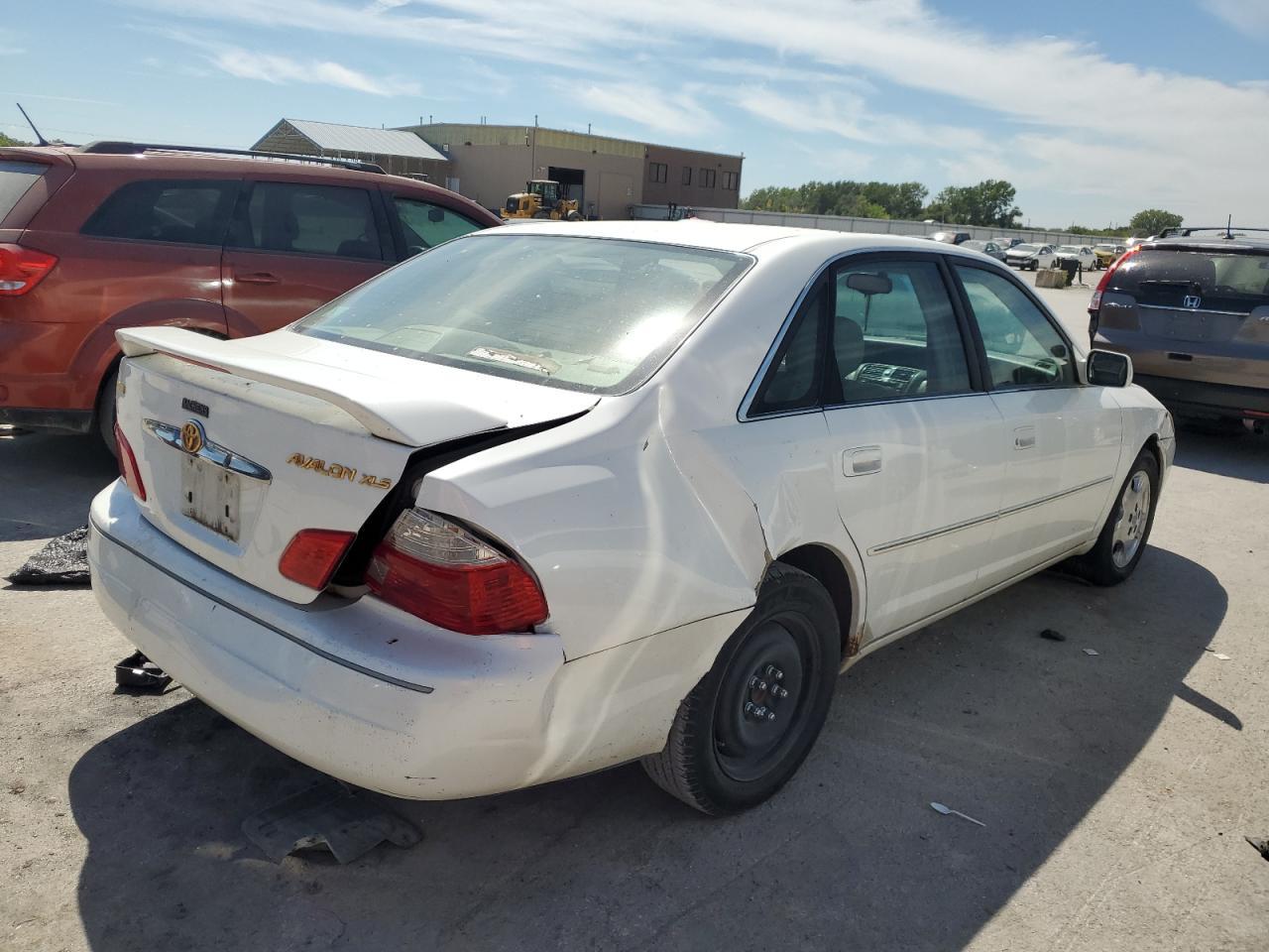 2004 Toyota Avalon Xl - Image 3