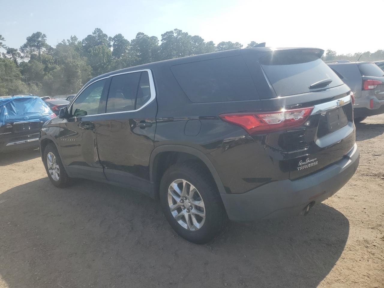 2019 Chevrolet Traverse Ls - Image 2
