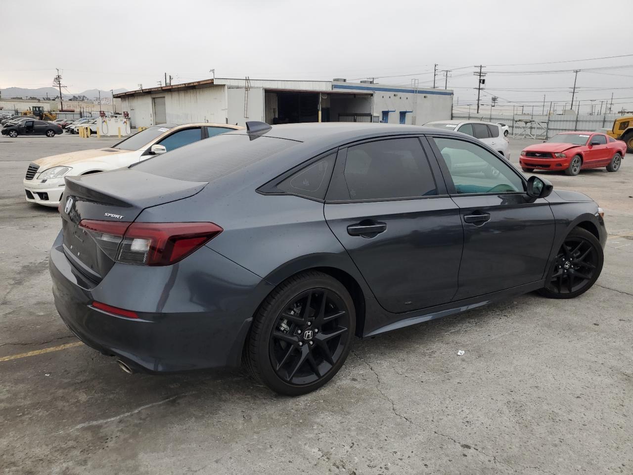 2025 Honda Civic Sport - Фото 3