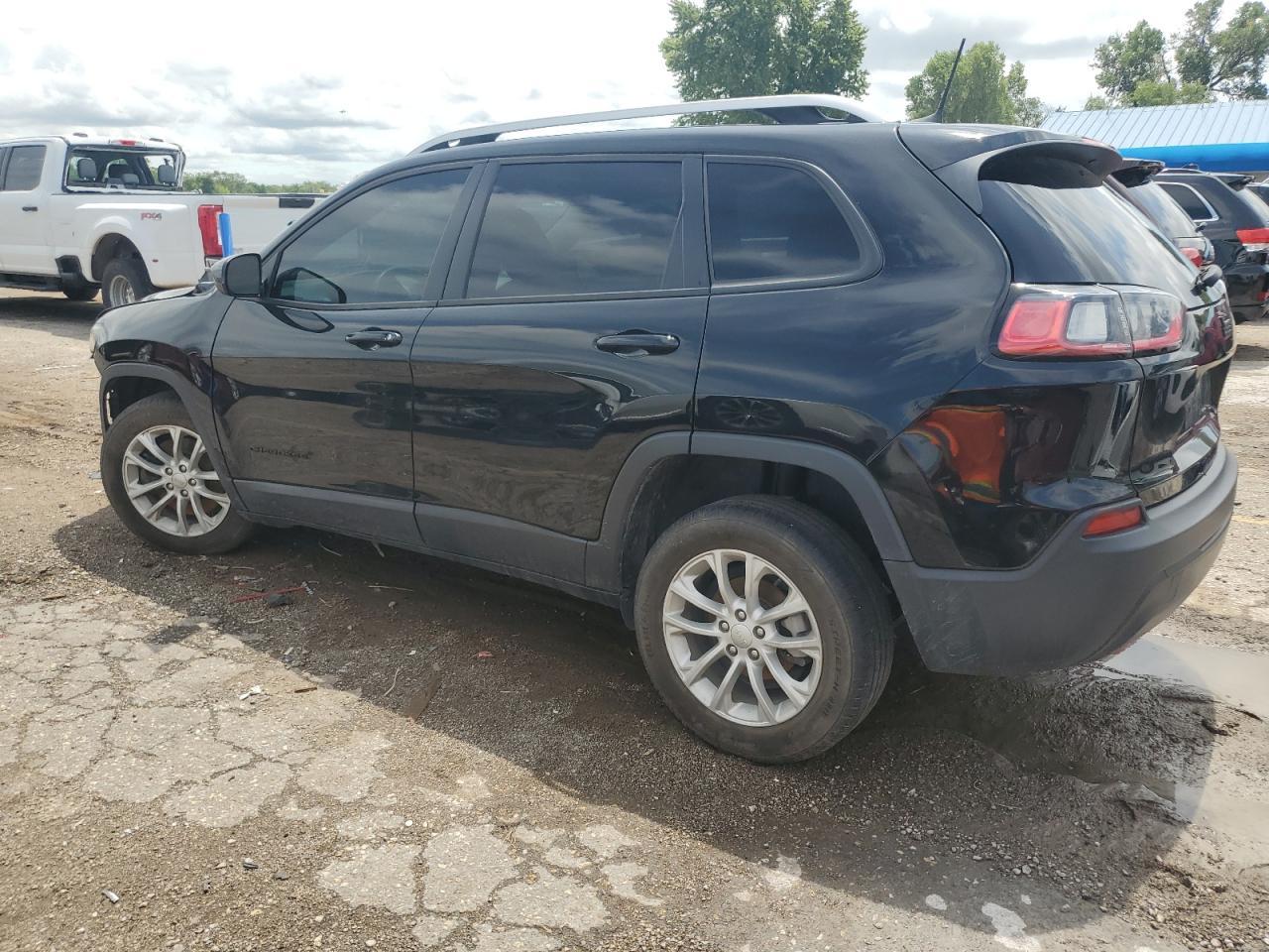 2020 Jeep Cherokee Latitude - Image 2