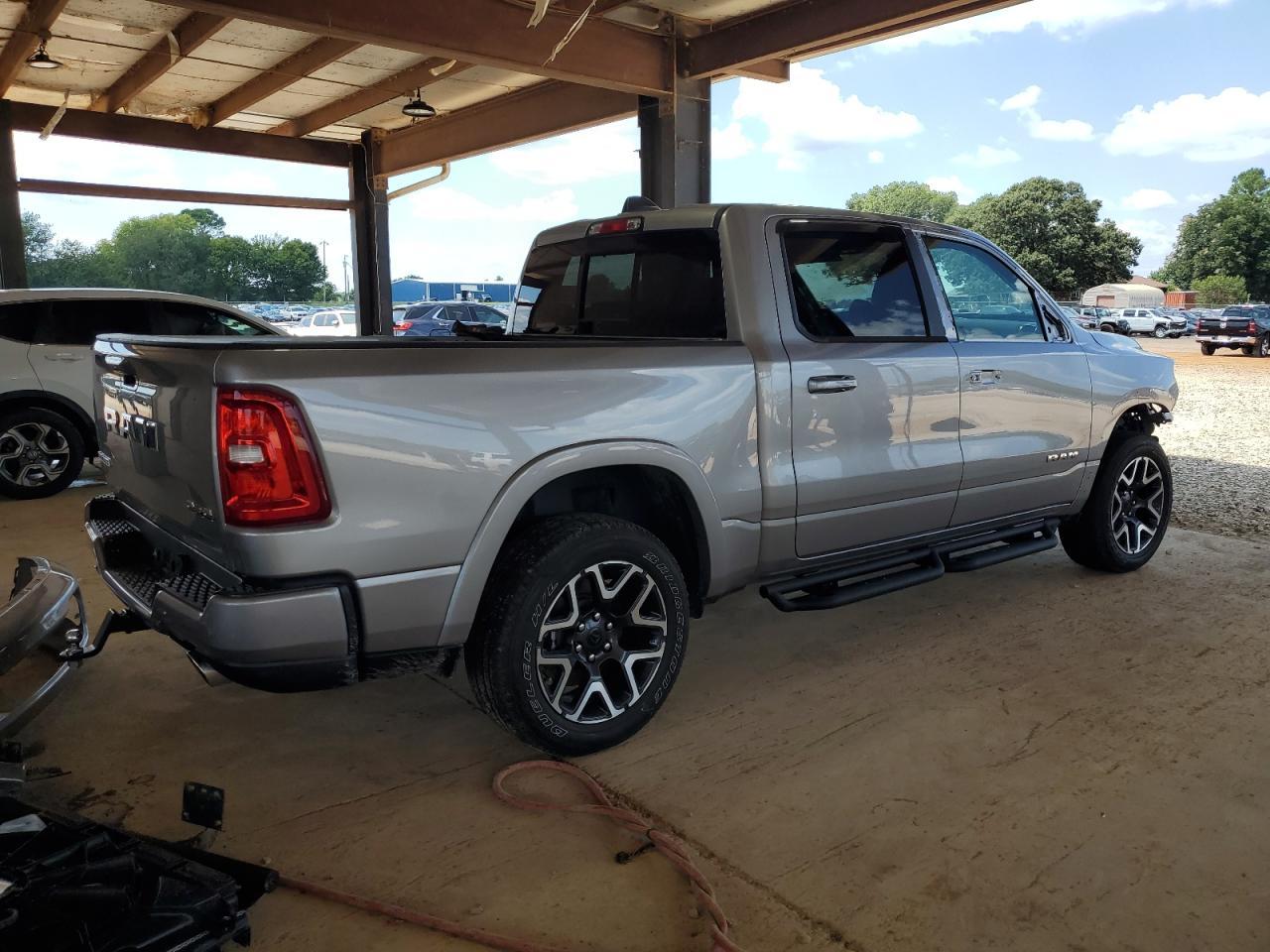 2025 Ram 1500 Laramie - Фото 3