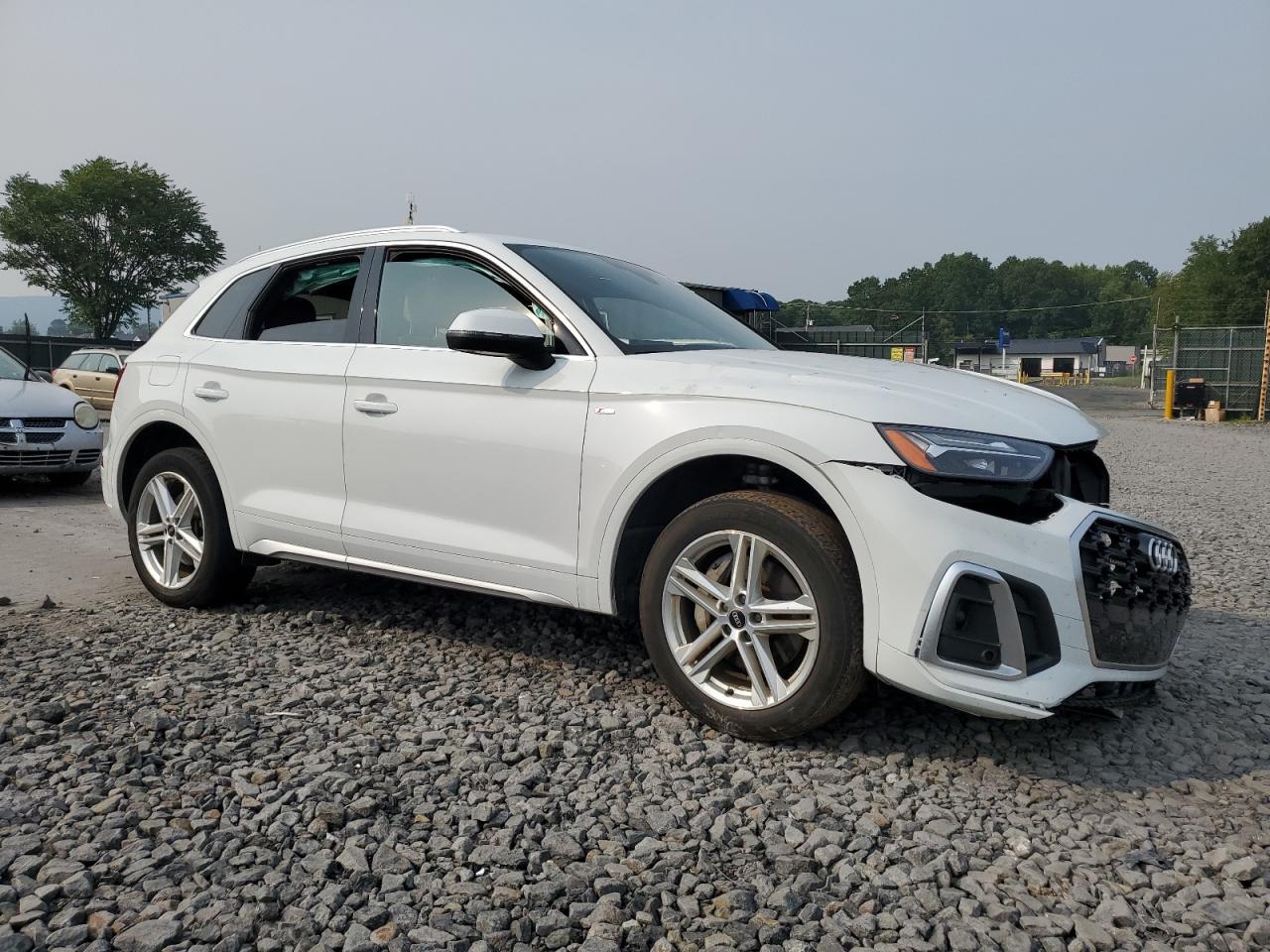 2021 Audi Q5 E Premium Plus - Image 4