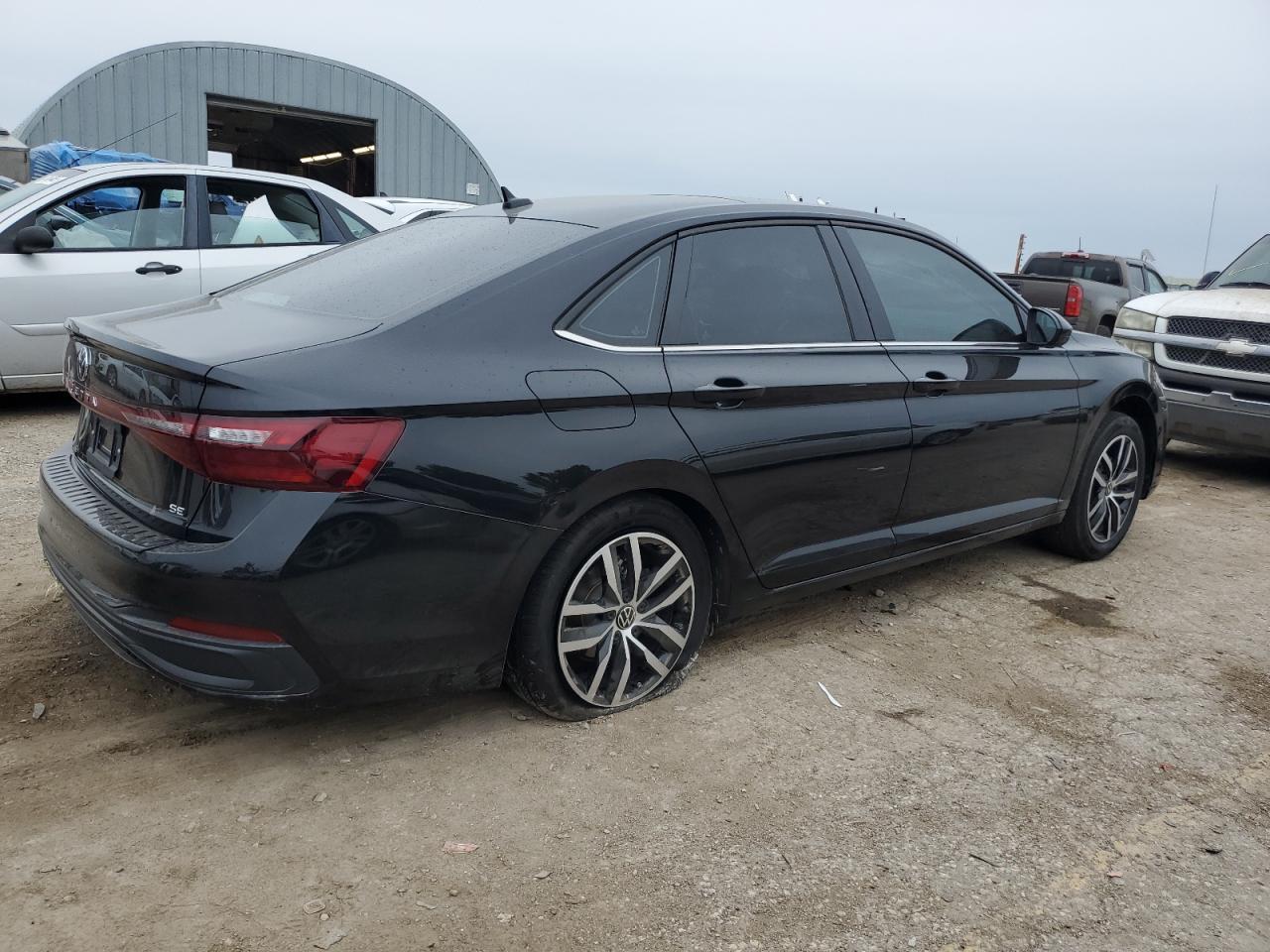 2025 Volkswagen Jetta Se - Фото 3