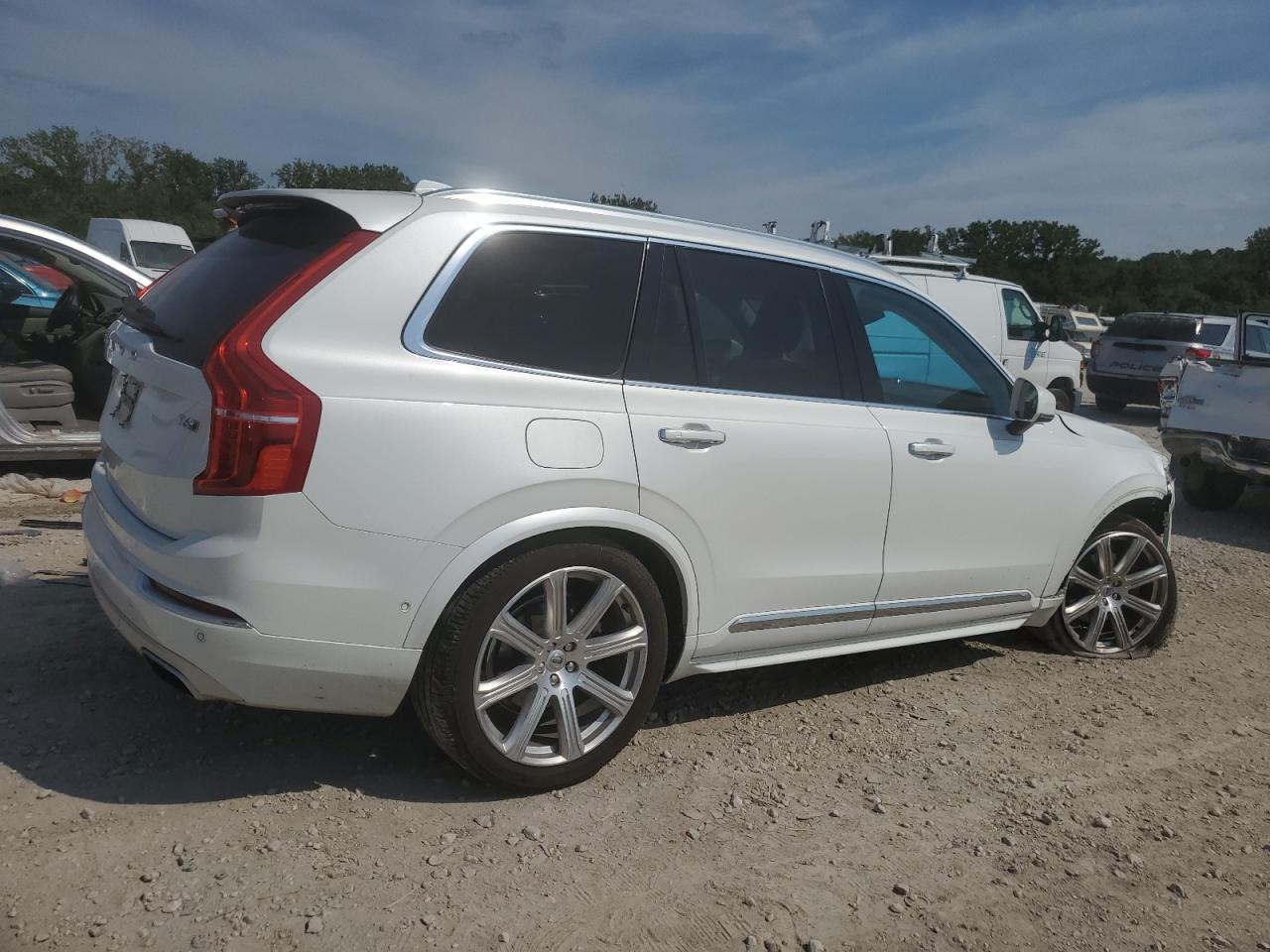 2017 Volvo Xc90 T6 - Фото 3