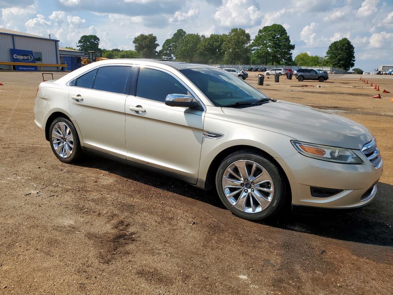 2010 Ford Taurus Limited - Фото 4