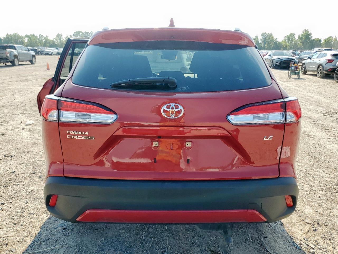 2024 Toyota Corolla Cross Le - Фото 6