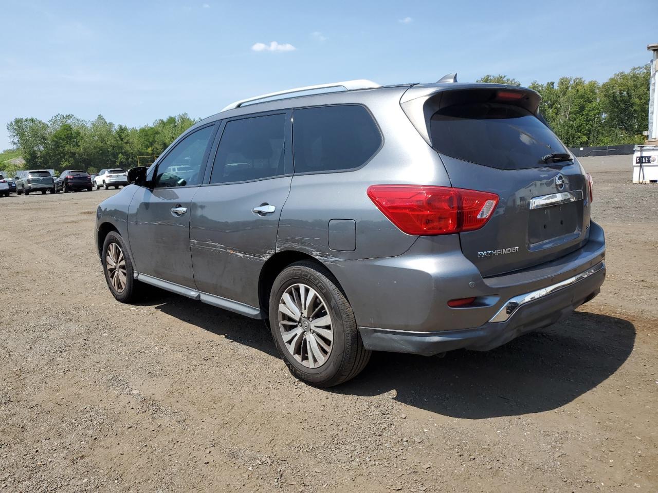 2019 Nissan Pathfinder S S - Image 2