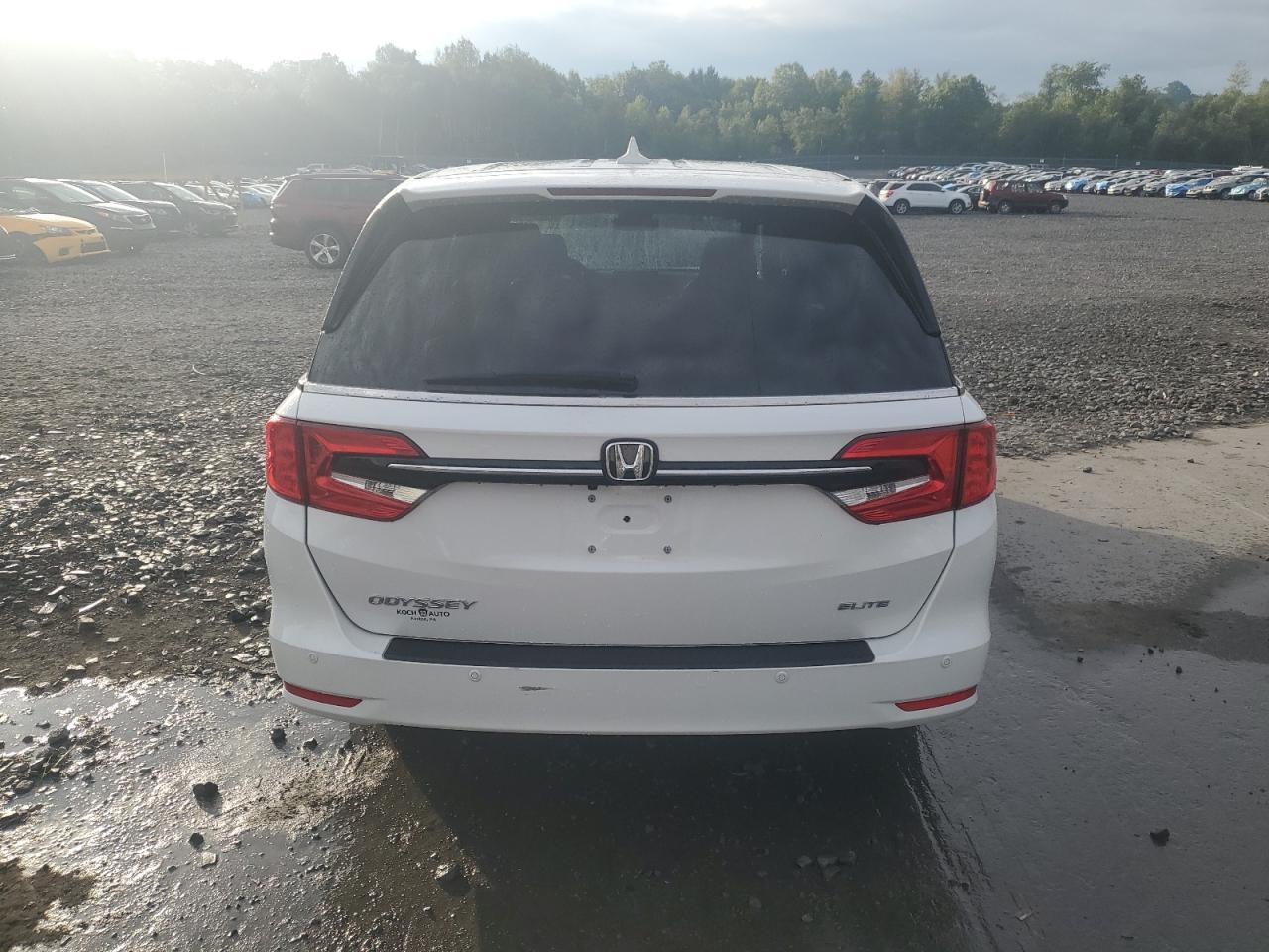 2023 Honda Odyssey Elite - Image 6
