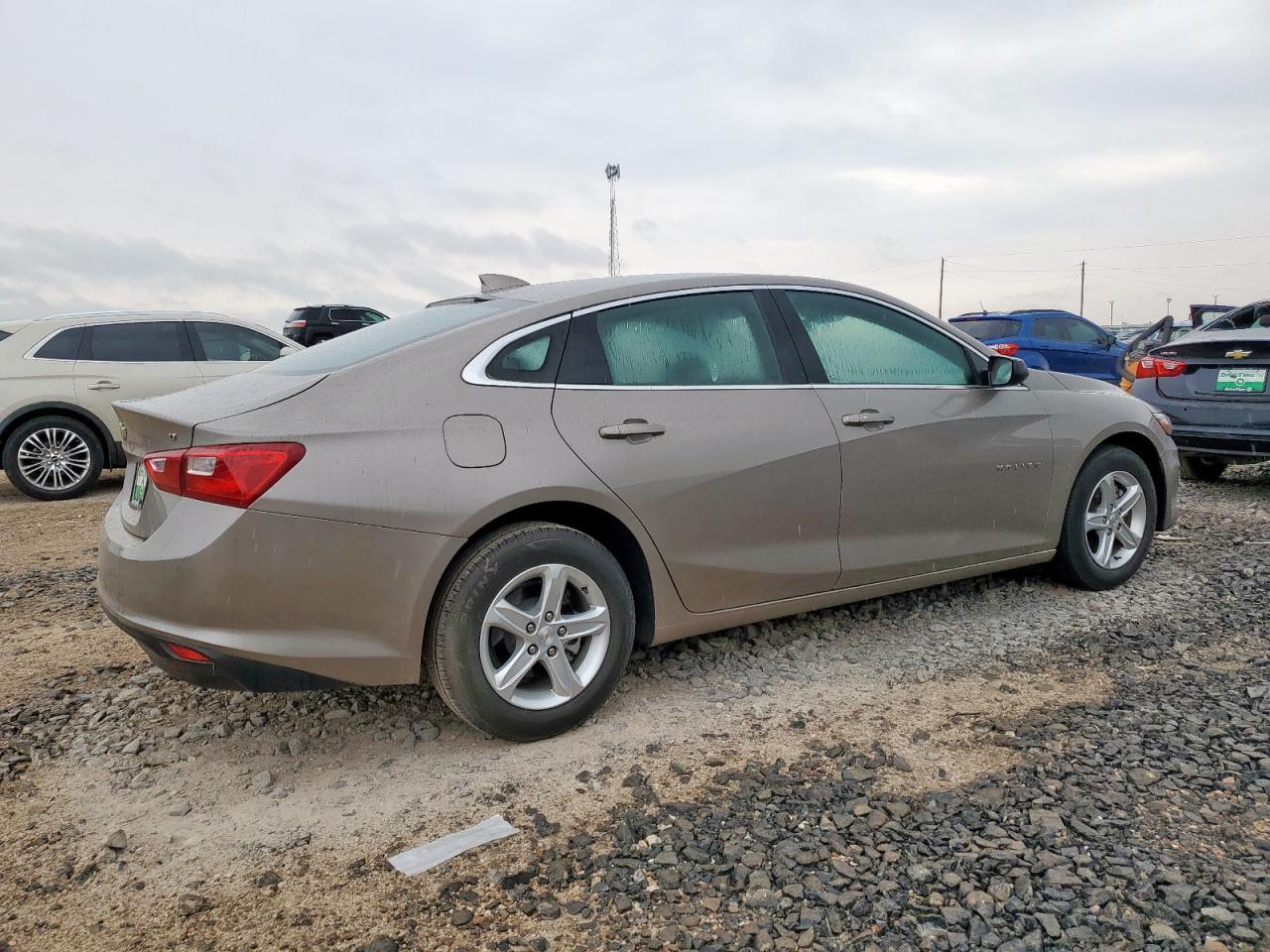 2023 Chevrolet Malibu Lt - Фото 3