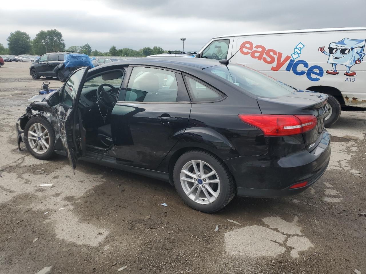 2018 Ford Focus Se - Фото 2