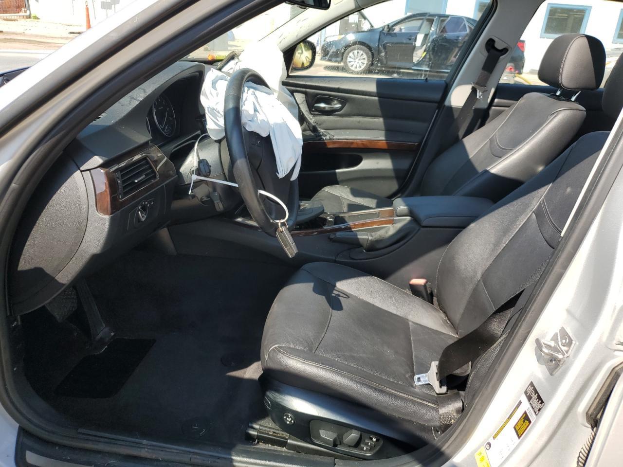2011 BMW 328 Xi - Image 7