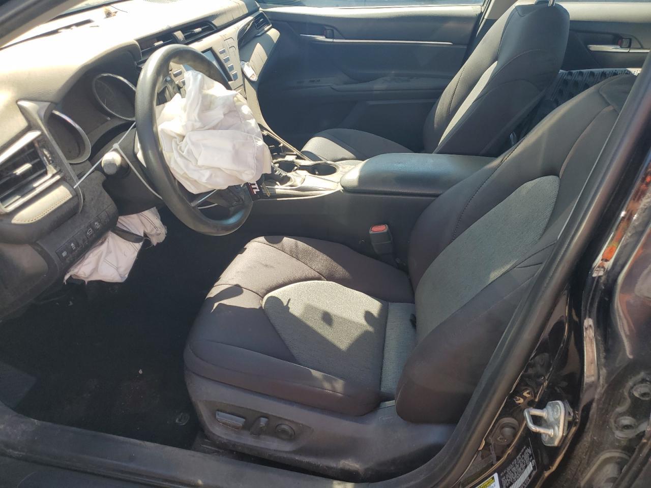 2019 Toyota Camry L - Image 7