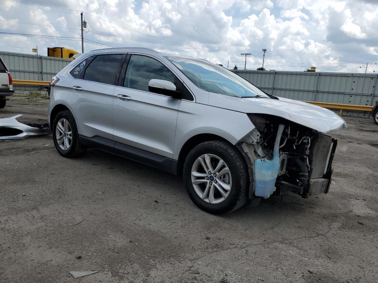 2019 Ford Edge Sel - Image 4